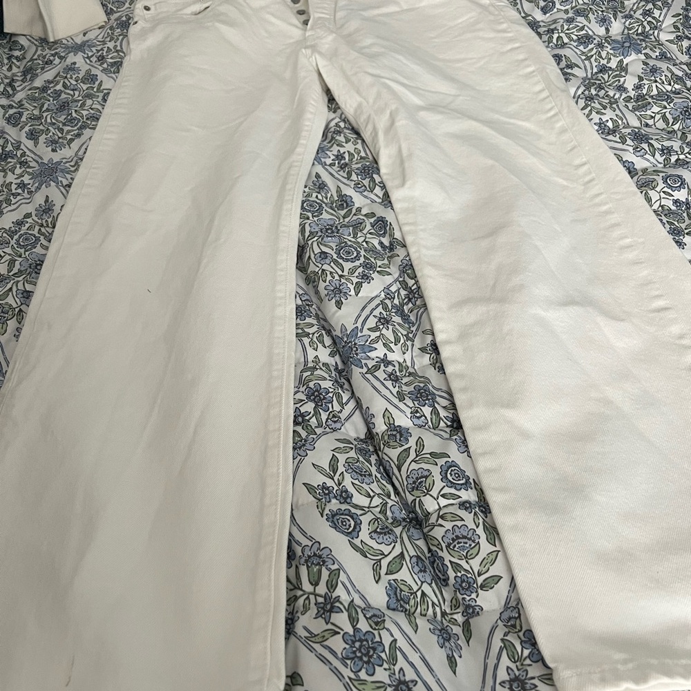 Levi's Classic White Denim Jeans